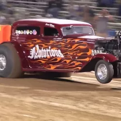 Truck & Tractor Pulling